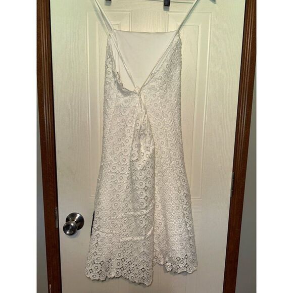 NWT Lulu’s Lace Travel White Floral Crochet Lace Backless Mini Dress Size Large - Picture 15 of 16